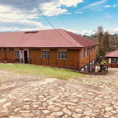 Yes Hostel Fort Portal Eksteriør billede
