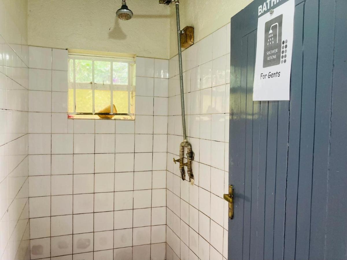 Yes Hostel Fort Portal Eksteriør billede